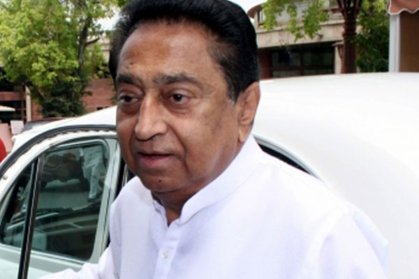 Kamal Nath left alone after controversial statement - Bhopal News in Hindi