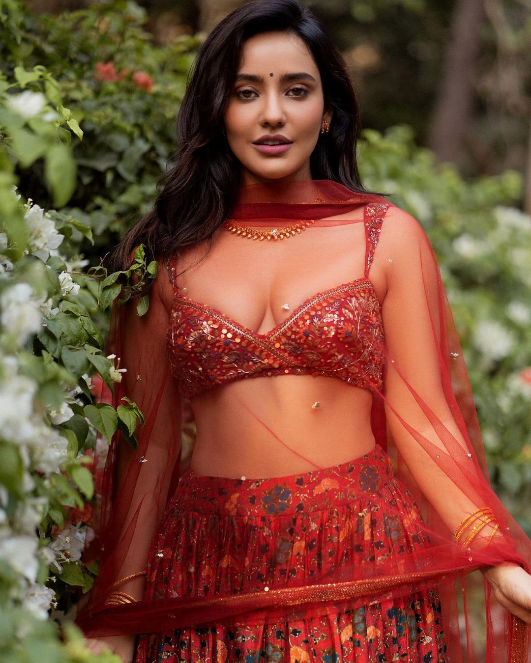 Neha Sharma shared pic in red lehanga looks beautiful in treditional outfit
