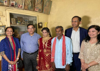 Ashok Bhatt, a resident of America, is getting the royal wedding of the tribal girl of Dungarpur done. - Dungarpur News in Hindi