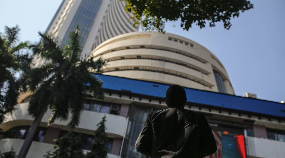 Heavy fall in stock market, loss of 6 lakh crores to investors