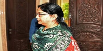 IAS Pooja Singhal Success Story from IAS Officer at 21 To hotwar Jail read controversial stor for Pooja Singhal