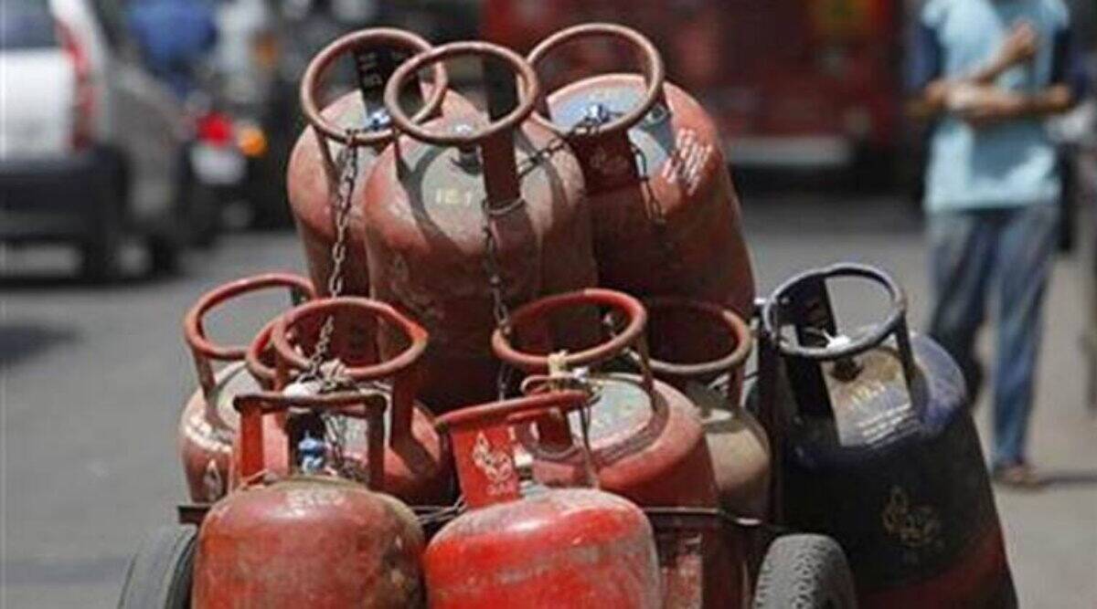 LPG Cylinder Price Hike: Domestic Gas Cylinder Price increased: domestic and commercial LPG cylinders became expensive beyond Rs 1000 in Delhi Know other city price  Know - Detail