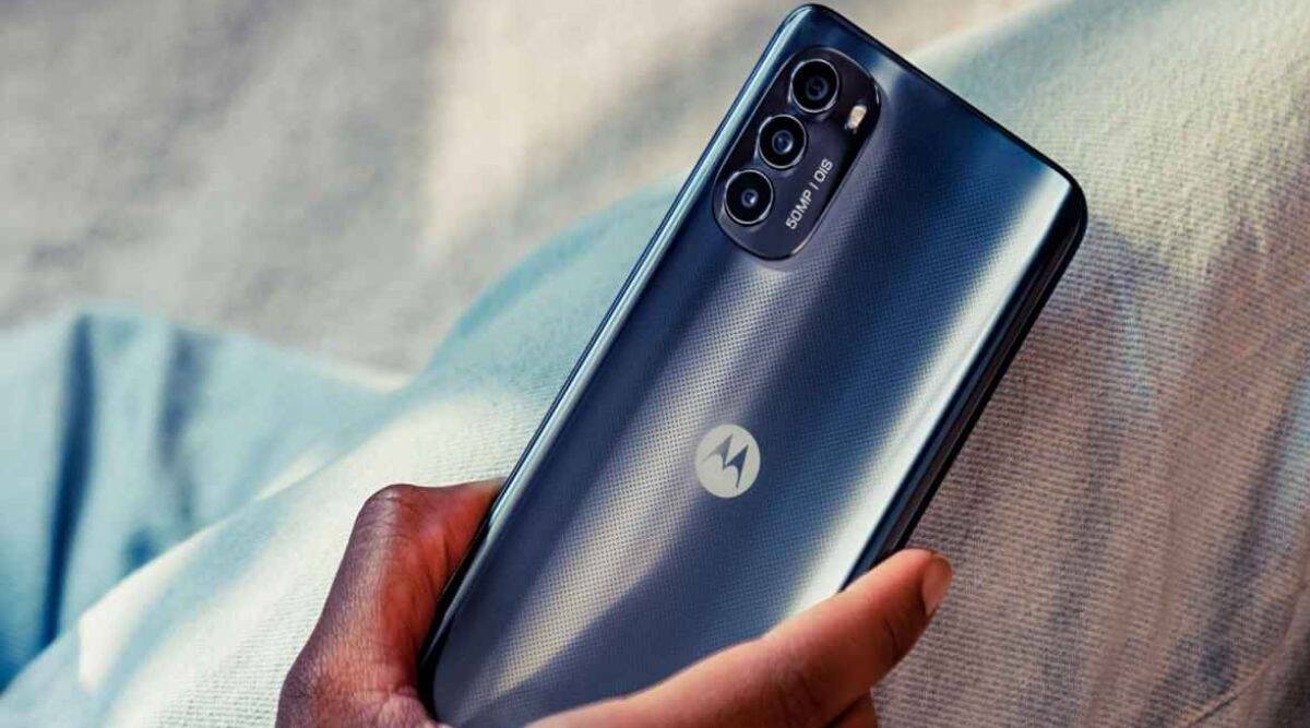 Moto G82 launch price 329 euro specifications price sale date with 5G support - Motorola's new amazing, new Moto G82 with 5G support launched