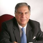 Ratan Tata spotted while traveling in Tata Nano video viral on social media people are praising simplicity