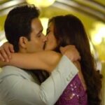 This actress kept kissing Emraan Hashmi non stop, did not stop even after the director said 'cut'