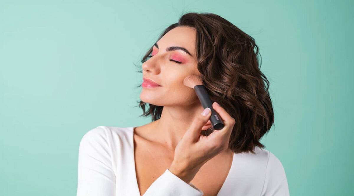 know the 9 Quick makeup tips for working women -Make Up Tips: You can be ready for office, just follow these 8 tips