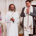 Agnipath Scheme: Sri Sri Ravi Shankar mentions Switzerland and Singapore, users said how to believe UP's yearning teachers are examples are examples