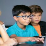 Digital Eye Strain causes symptoms and prevention methods from experts- The symptoms of this dangerous disease are increasing in children due to the use of laptops and mobiles, know the prevention methods from experts