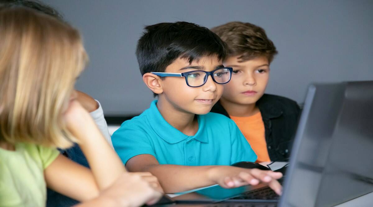 Digital Eye Strain causes symptoms and prevention methods from experts- The symptoms of this dangerous disease are increasing in children due to the use of laptops and mobiles, know the prevention methods from experts