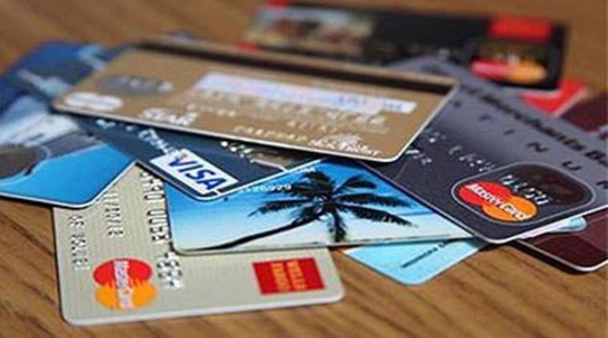If you also have the habit of shopping with credit cards, then know the top cards that offer great offers - Are you a big spender using a credit card best cards with milestone benefits
