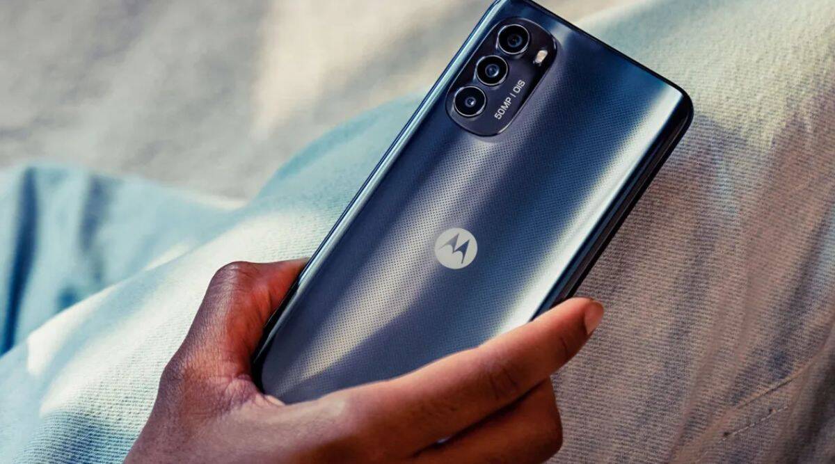 Moto G82 5G First Sale Today at Flipkart 12 noon Price Specifications - Today's first sale of Moto G82 5G with 50MP camera, chance to buy cheaply