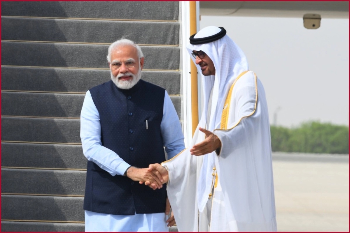 PM Modi arrives in Abu Dhabi, UAE President himself breaks protocol and hugs PM Modi arrives in Abu Dhabi, UAE President arrives at airport