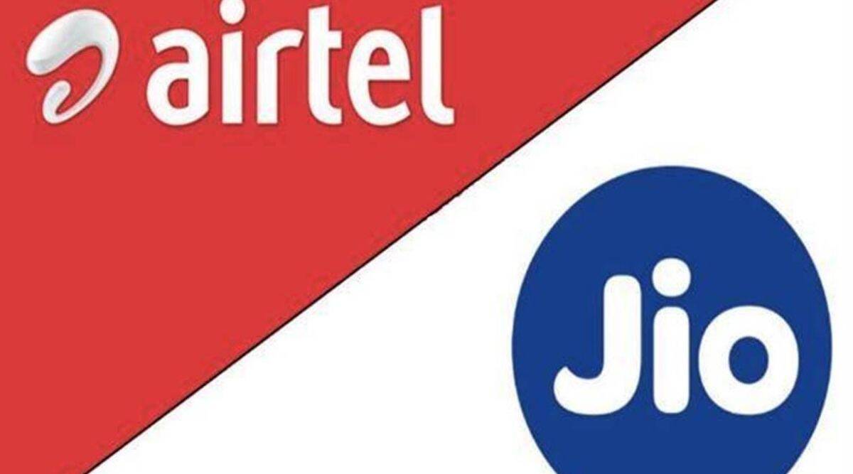 Reliance Jio Fiber vs Airtel Xstream all-in-one broadband plans comaprision offering unlimited data tv channel access