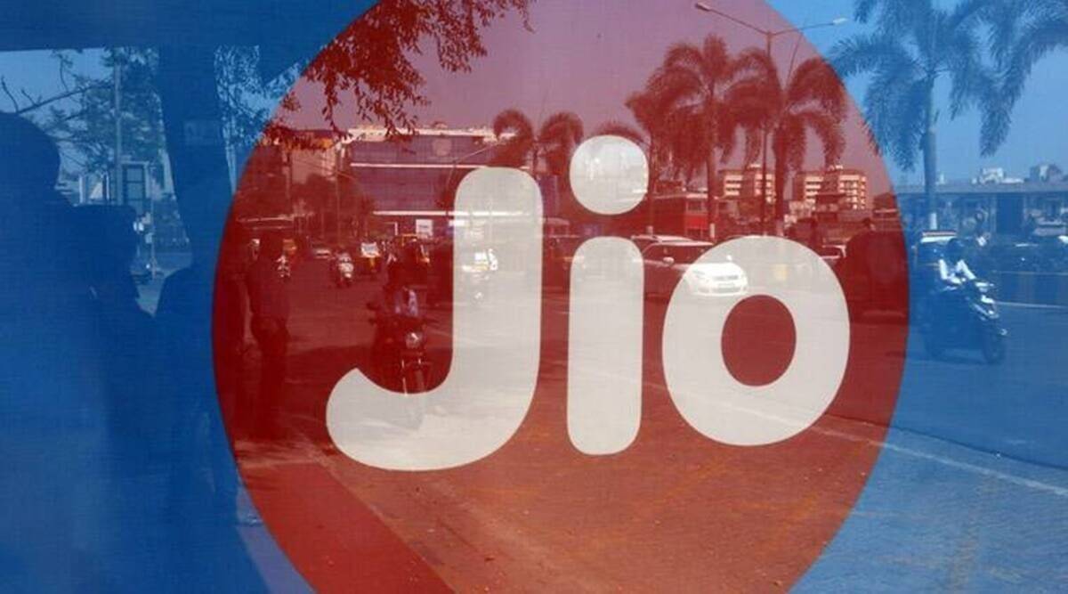Reliance Jio Prepaid Plan 2gb daily data pack unlimited voice call sms free offers Rs 249 to Rs 2879