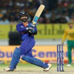 Sunil Gavaskar indirectly slams Gautam Gambhir for comment on Dinesh Karthik over T20 World Cup chances