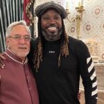 Vijay Mallya shares picture with former RCB opener Chris Gayle, People said- ED, SBI is missing a lot, social media go into meltdown  People said - come back to India, ED is missing a lot