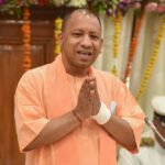 Yogi Adityanath turned 50: Liked to wear fashionable clothes in college, became a saint at the age of 22;  Yogi Adityanath Birthday Special: Ajay Singh Bisht love to wear fashionable and tight clothes during his college days