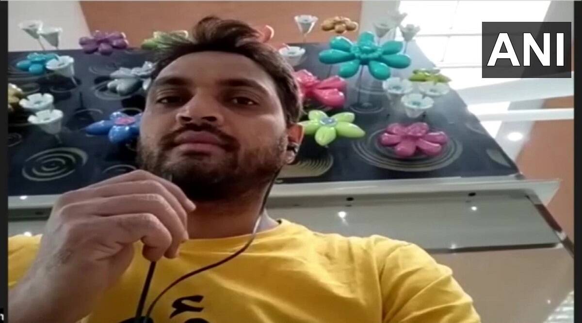 social media users slammed Indian Para Swimmer Mohammed Shams Aalam Shaikh for complaining of waiting to avail wheelchair by Air India