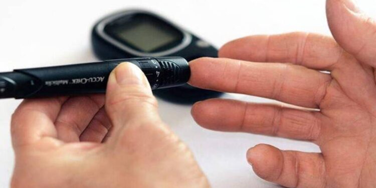 Blood Sugar increased indicate and sign color of urine not ignore symptoms - Blood Sugar: