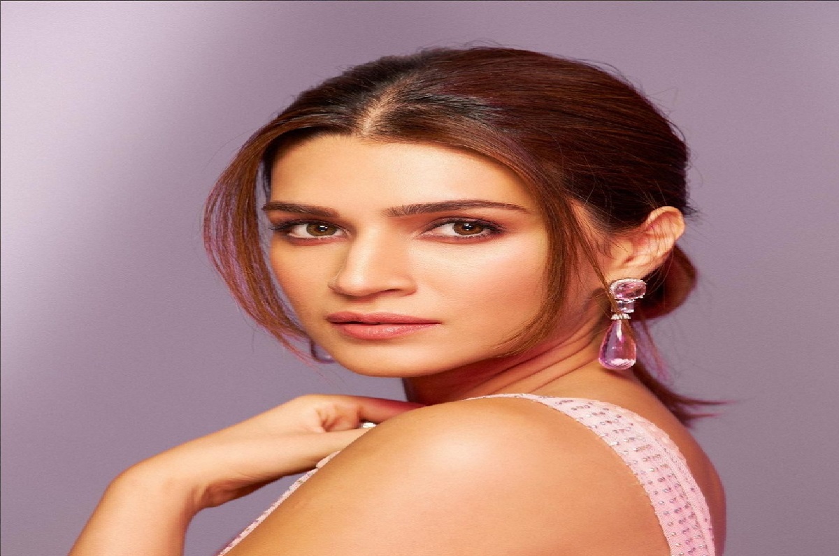 Bollywood actress Kriti Sanon's 31st birthday today, has also tried her luck in boxing before engineering, Bollywood actress Kriti Sanon's 31st birthday today, has also tried her luck in boxing before engineering.