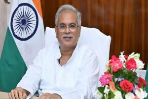 Chhattisgarh: Bhupesh Baghel followed the path of Yogi, now announced to buy cow urine after cow dung