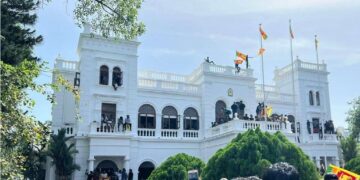 Sri Lanka Economic Crisis Live Updates - Protesters occupied PM's office in Colombo, US Embassy closed its services for two days seeing the situation getting uncontrollable