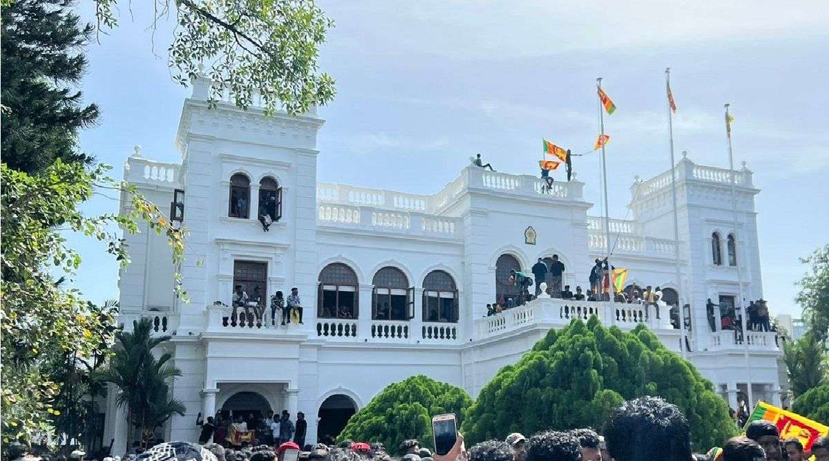 Sri Lanka Economic Crisis Live Updates - Protesters occupied PM's office in Colombo, US Embassy closed its services for two days seeing the situation getting uncontrollable