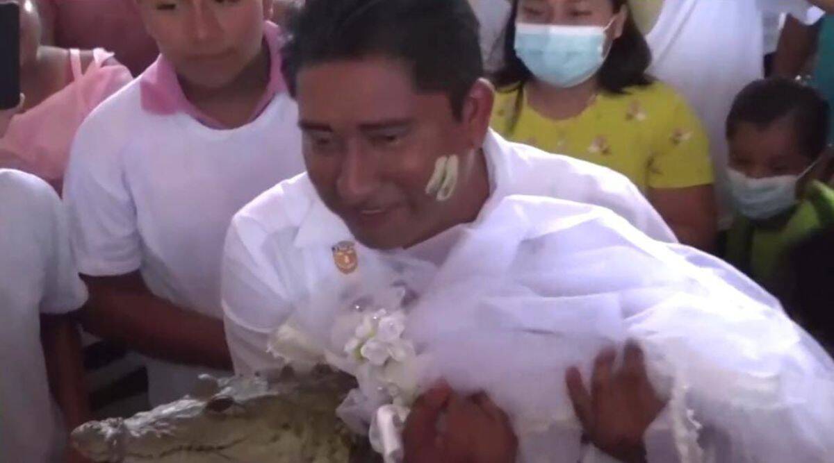 The Mayor of Mexico married a crocodile wrapped in a bride's dress, know what the tradition says there