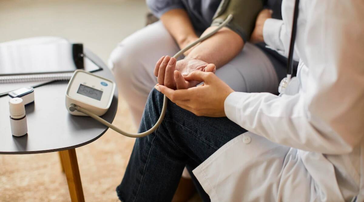With the increase in blood pressure, it starts affecting the heart and brain, know the causes and methods of prevention