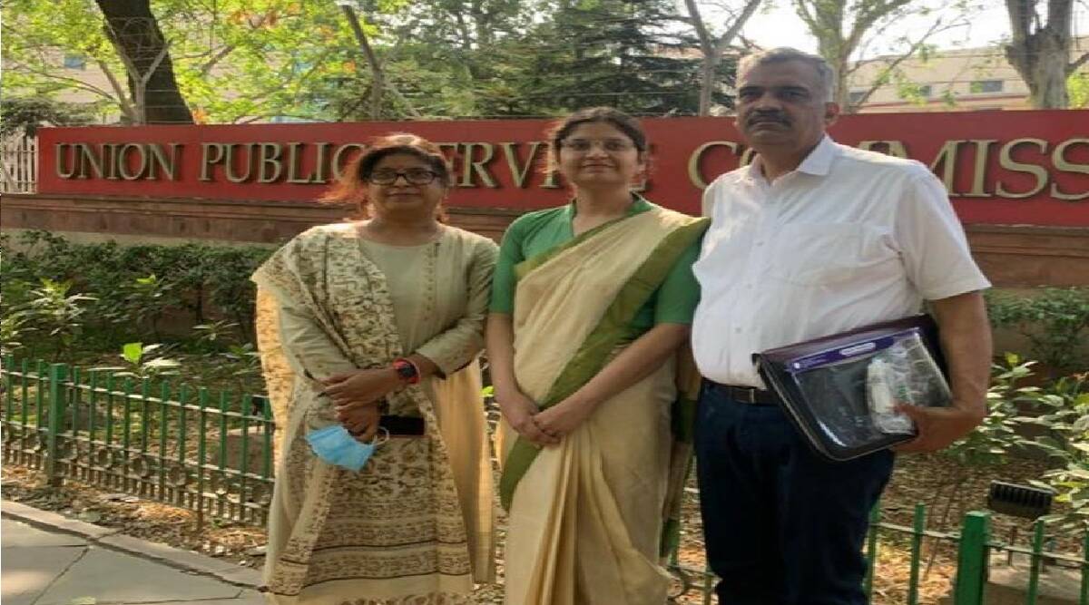shruti raj laxmi secure 25th rank started upsc preparation leaving package of 31.5 lakhs  Read the story of Shruti becoming an officer