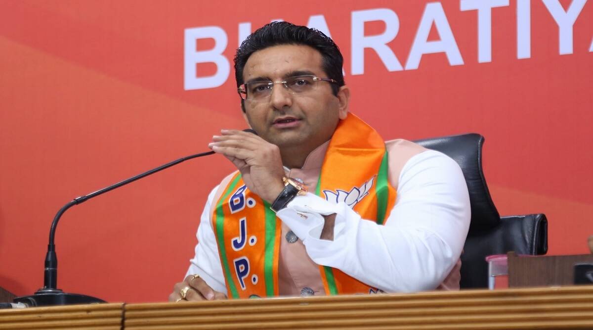 Heated argument between BJP leader Gaurav Bhatia and panelist: Your race will remember our courage- Panelists and BJP spokespersons started threatening each other the debate itself FGN News |  FGN News