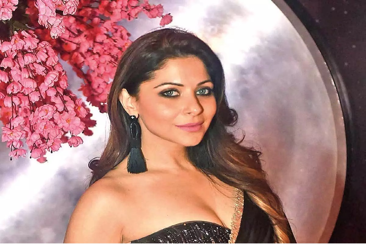 Bollywood's famous playback singer Kanika Kapoor's 44th birthday today, became famous with the song 'Baby Doll Main Sone Di'