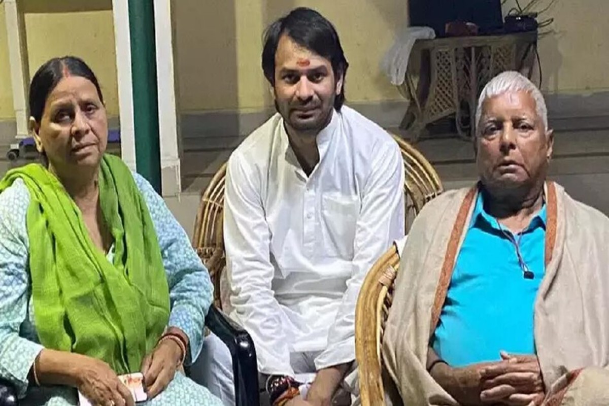 It seems that Tej Pratap will die only by getting the new government of Bihar installed in Lanka, now RJD's trouble has increased by taking photographs with the accused chief.