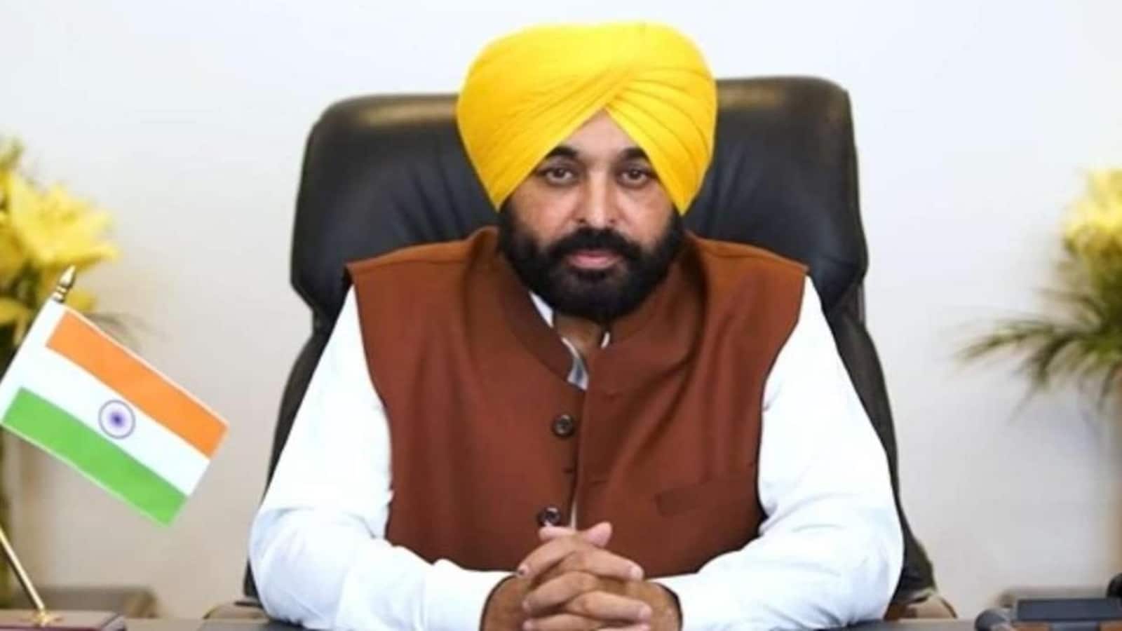 Fellow passengers told- Bhagwant Mann was intoxicated;  Badal said - Punjabi was embarrassed by this.  Bhagwant Mann Germany Airport Controversy;  Sukhbir Singh Badal On Aam Aadmi Party |  Punjab News -