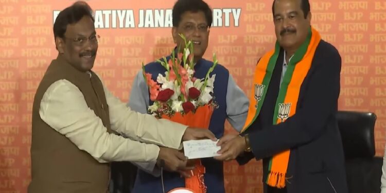 Congress suffered a setback in Himachal, before the election, this leader said goodbye to the party and joined BJP