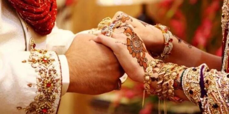 Nashik: Family was preparing for marriage, after seeing the card, people understood 'love-jihad', the program had to be canceled - Nashik wedding matter muslim boy hindu girl love jihad angle marriage ...