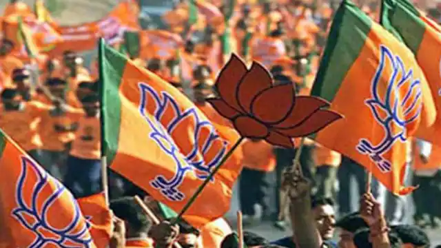UP BJP may get a new president in the next 48 hours Brahmin or Dalit who will be the new face