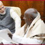 Former Prime Minister HD Deve Gowda met PM Modi in Parliament, Deve Gowda submitted memorandum