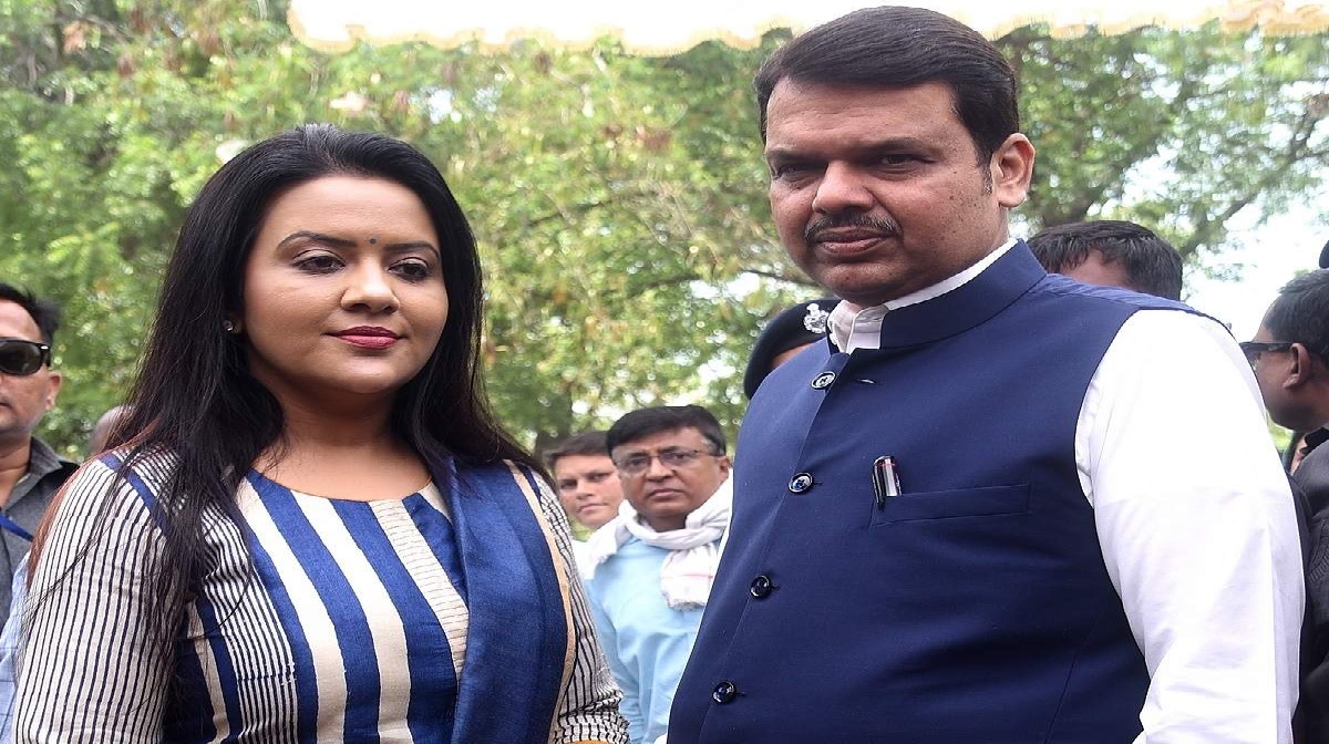 Amrita, wife of Deputy CM Devendra Fadnavis, came out in support of Urfi Javed