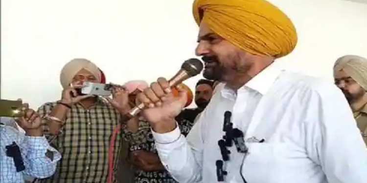 Health of late singer Sidhu Moosewal's father deteriorated, admitted to hospital