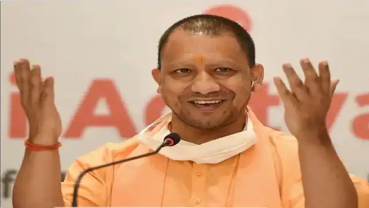 Some people are conspiring to break the country in the name of caste, region, language, beware of them: Yogi