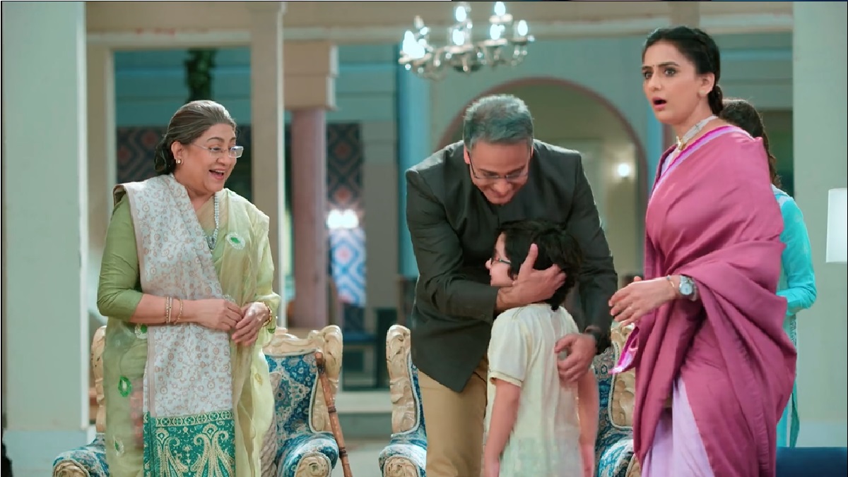 Abhi accepts Akshara as his wife in front of Pandit, Aarohi and Manjari get shocked.
