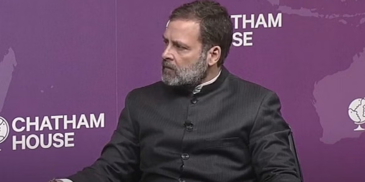 Rahul told that democracy is over in India, then the Indian journalist stopped speaking like this in London