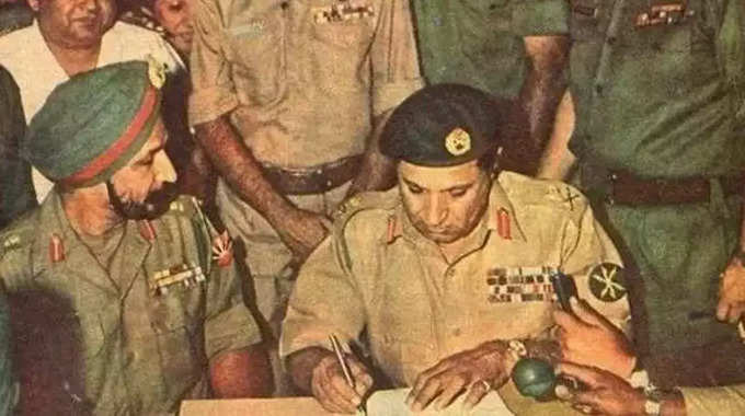 Surrender of 93 thousand Pak soldiers and Bangladesh became