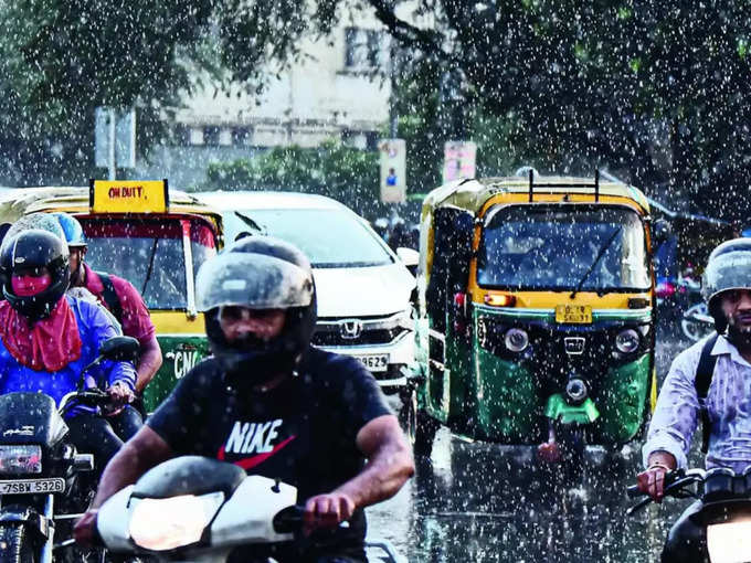 9. Long jam on roads in Delhi-NCR