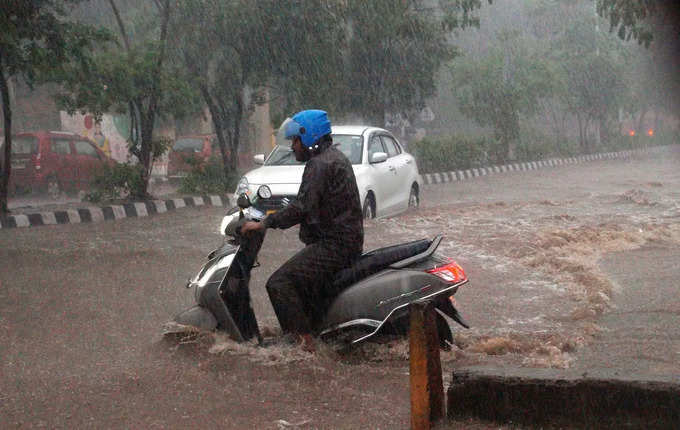 Heavy rain alert in Odisha, schools closed