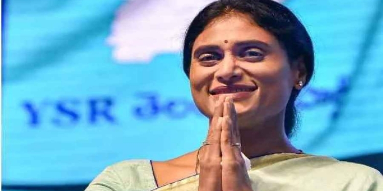 YS Sharmila, sister of CM Jaganmohan Reddy, may merge the party with the Congress, a big decision may be taken on September 17.