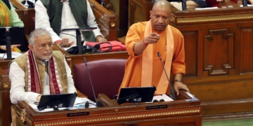 UP Assembly Winter Session 2023: CM Yogi gave a befitting reply to Akhilesh on the issue of dengue, stopped talking like this
