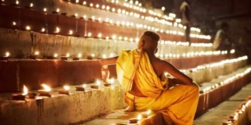 Yogi government will illuminate the ghats with 12 lakh lamps, one lakh lamps made of cow dung will also be decorated
