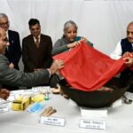 Halwa ceremony was held before the presentation of the budget, Finance Minister Nirmala Sitharaman served it to everyone.